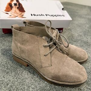 Hush Puppies Women's Cyra Catelyn Suede Ankle Boots (chukka style), size 7.5